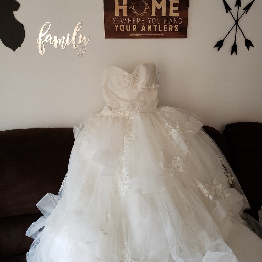 Wedding dress